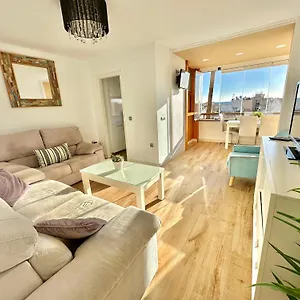 https://gorgeous-apartment-at-the-sea-in-la-carihuela.hotelsinnerja.org